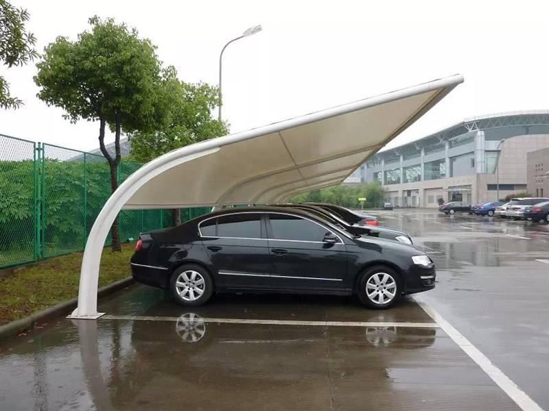 如何翻新膜結構車棚好呢